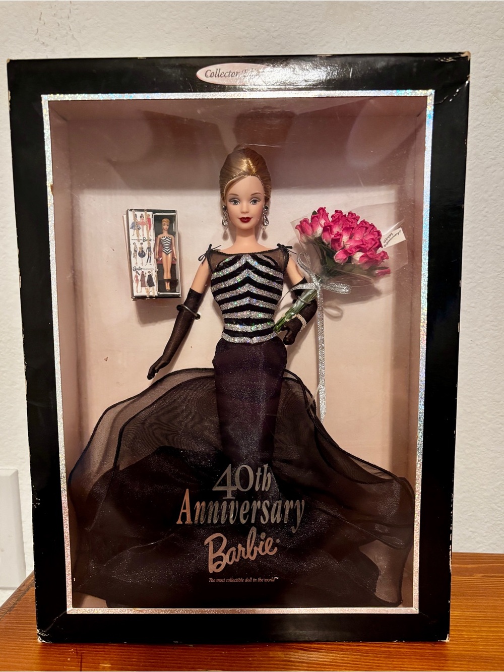 1999 Barbie 40th Anniversary Collector Edition Doll #21384 NIB